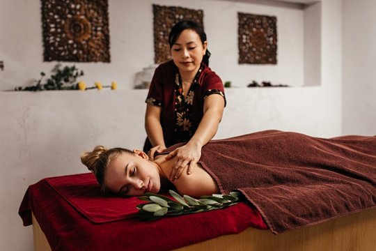 Подарочный сертификат коллегам в Royal Thai на сумму 10000 рублей