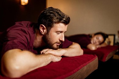 Подарочный сертификат на Новый год для мужчины на сумму 10000 рублей