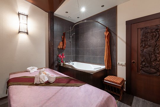 ROYAL THAI Комендантский