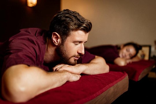 Подарочный сертификат на Новый год для мужчины на сумму 10000 рублей