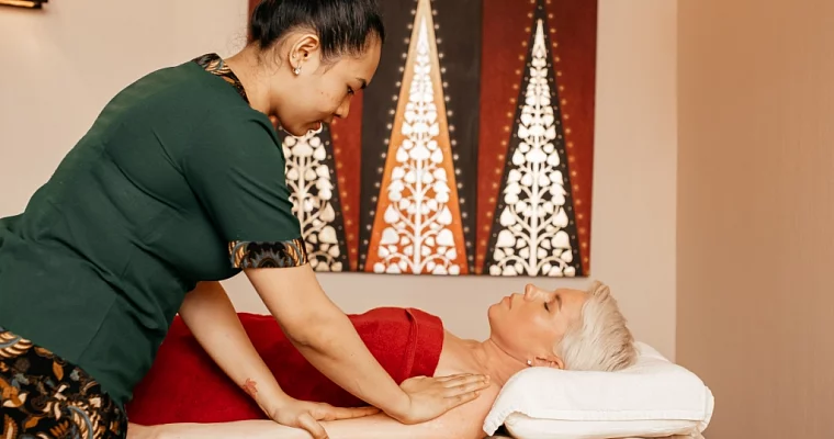 Подарочный сертификат на Новый год для женщины на сумму 5000 рублей